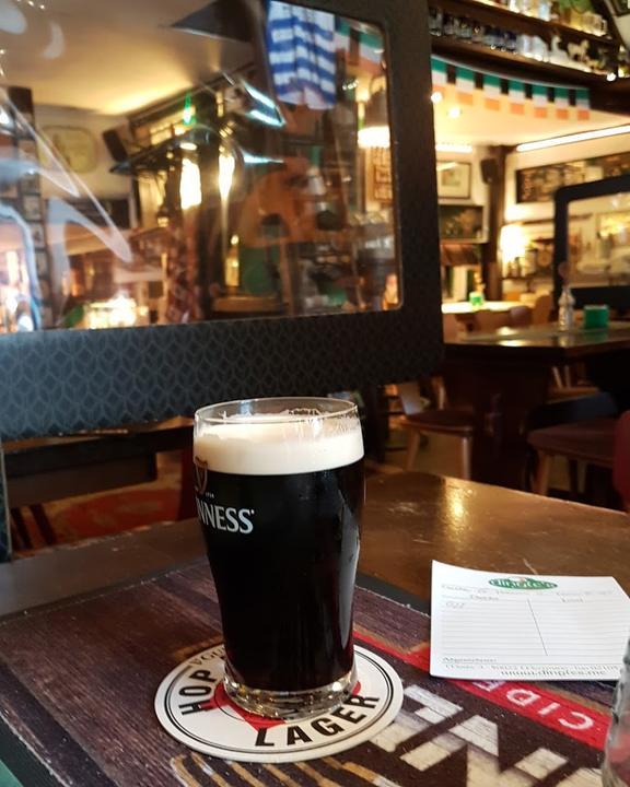 Dingle`s Irish Pub